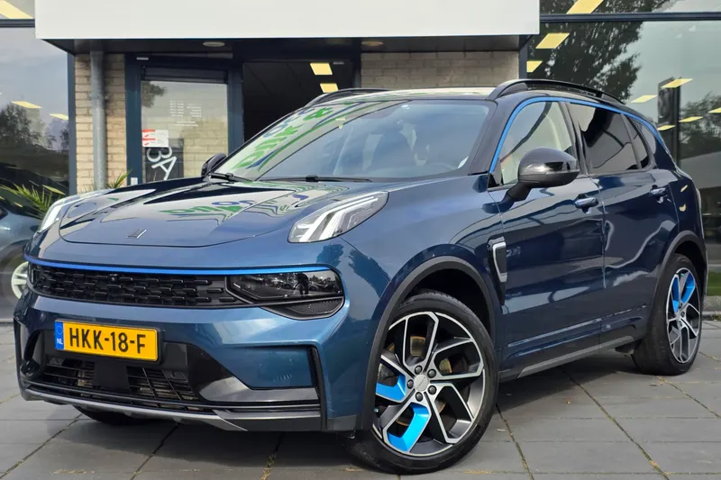 Lynk & Co 01 (2022)