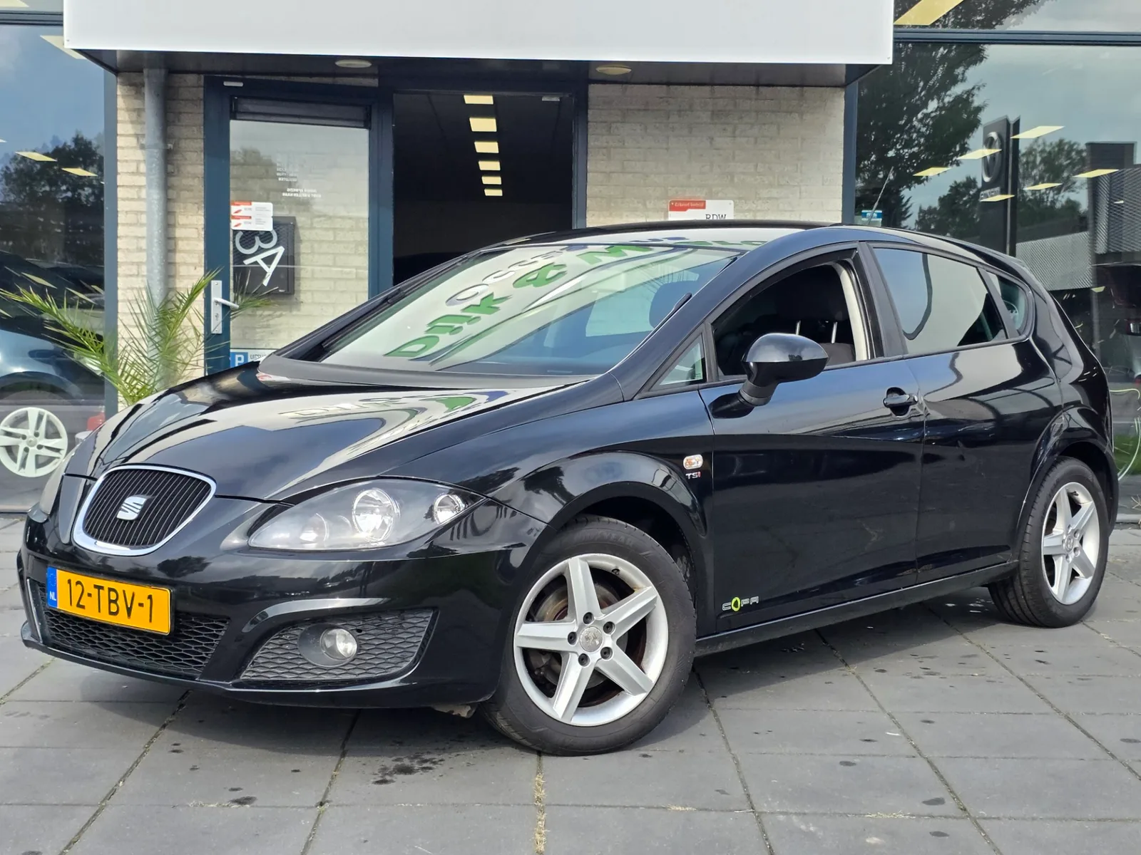 SEAT Leon (2012) — foto 1