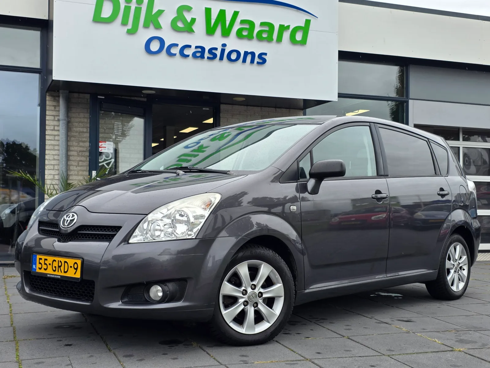 Toyota Verso (2008) — foto 1