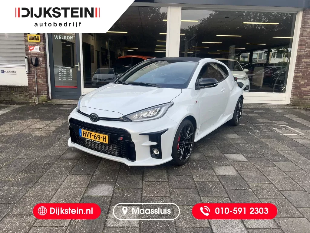 Toyota Yaris (2024) — foto 1