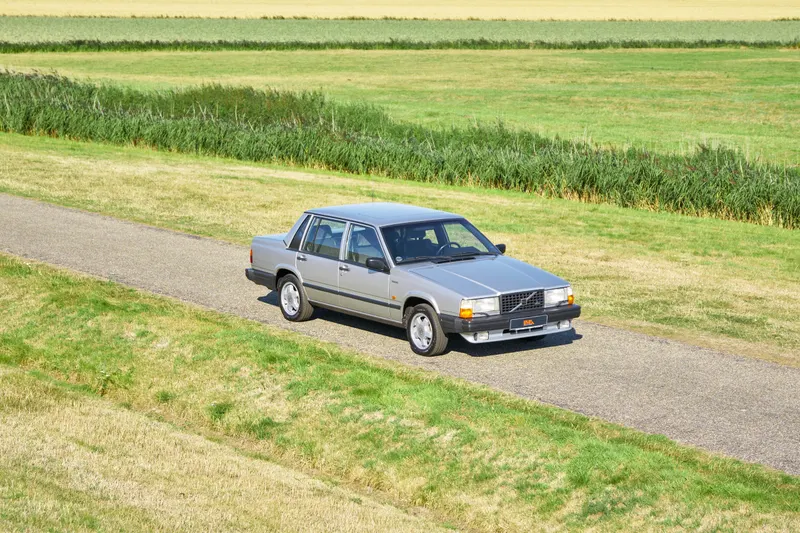 Volvo 740 (1987)