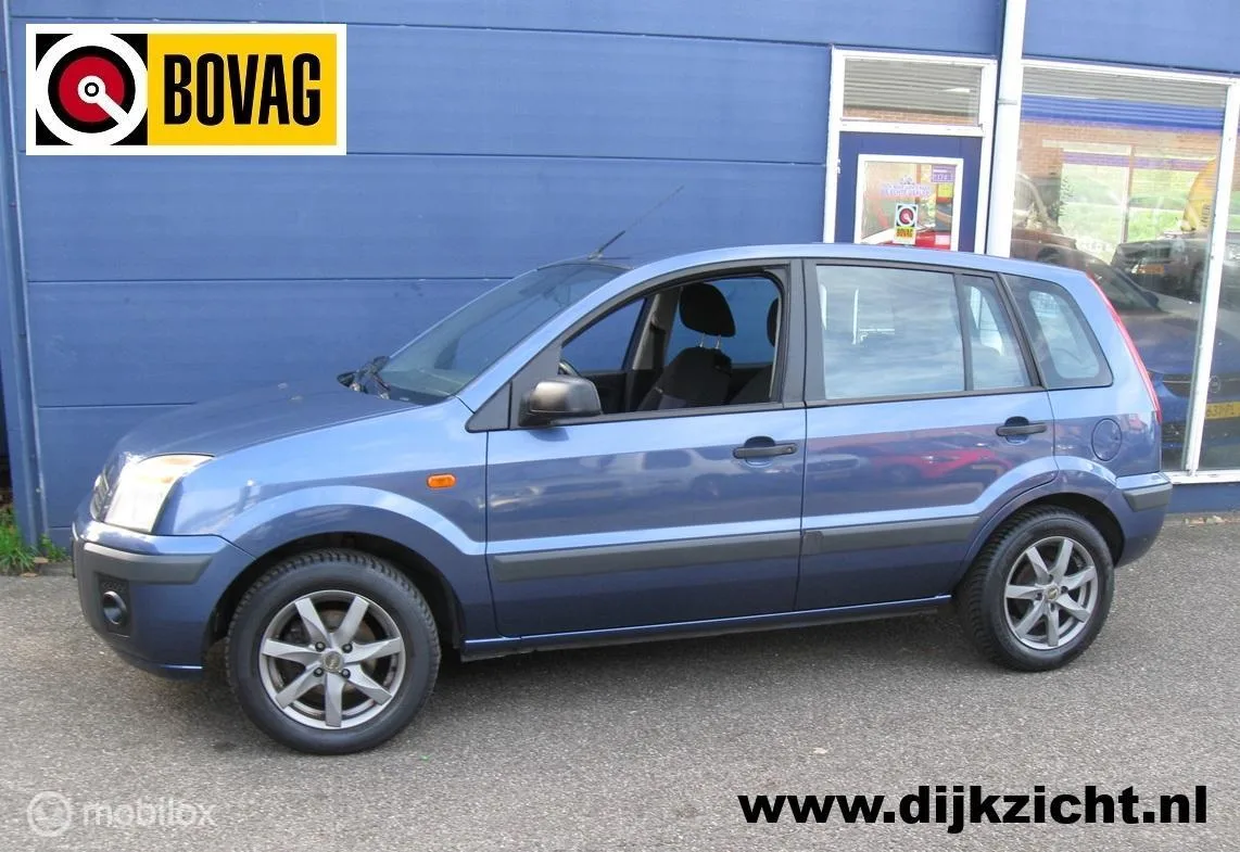 Ford Fusion (2006) — foto 1