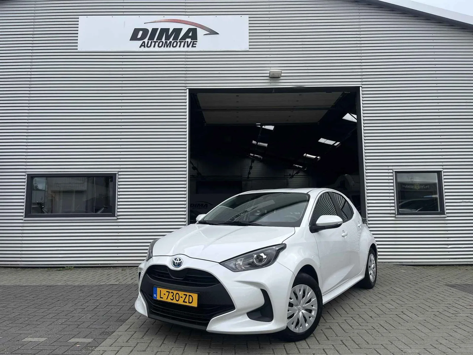 Toyota Yaris (2021) — foto 1