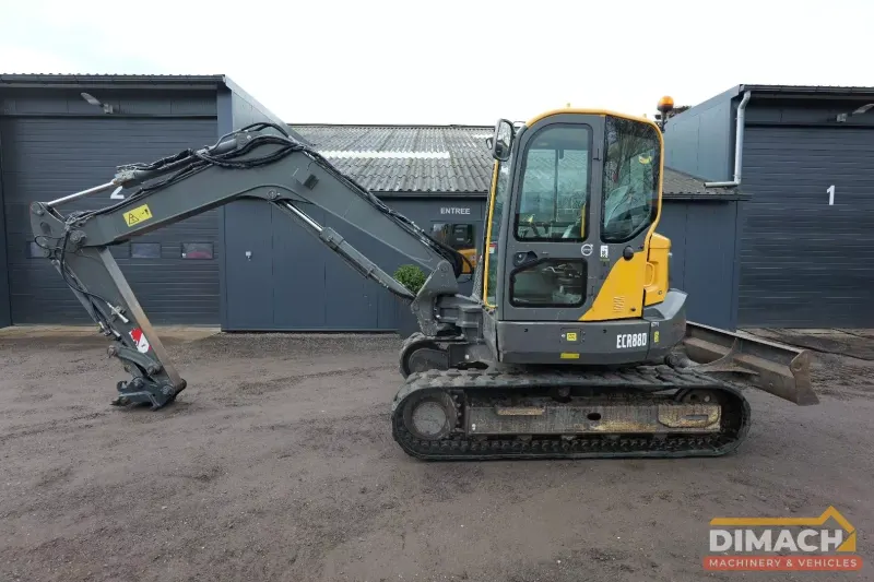 Volvo ECR88 (2015)