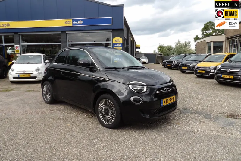 Fiat 500 (2023)