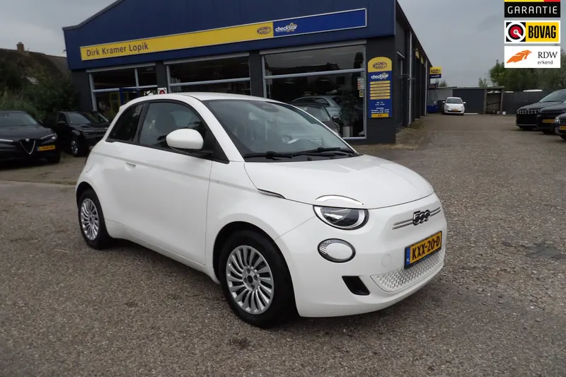 Fiat 500 (2023)