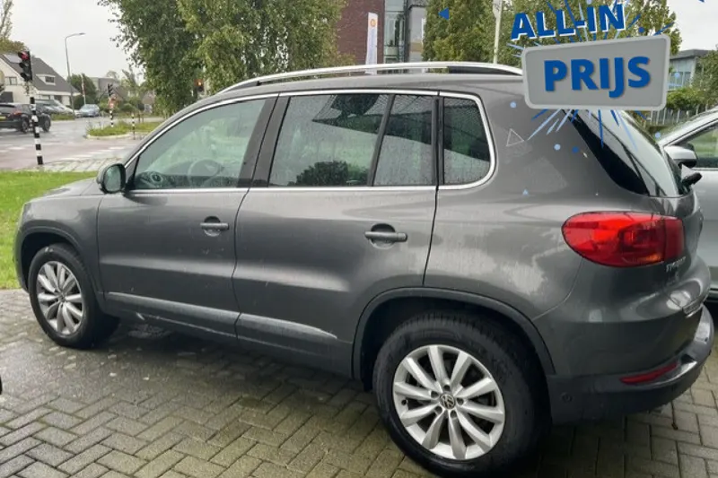 Volkswagen Tiguan (2011)