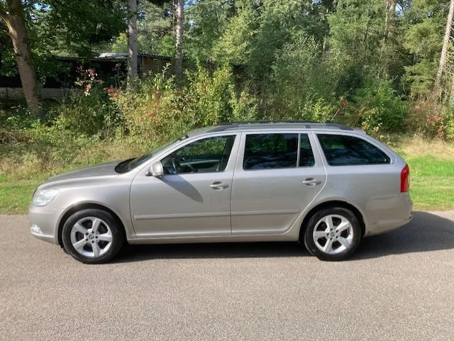 Škoda Octavia (2012) — foto 1