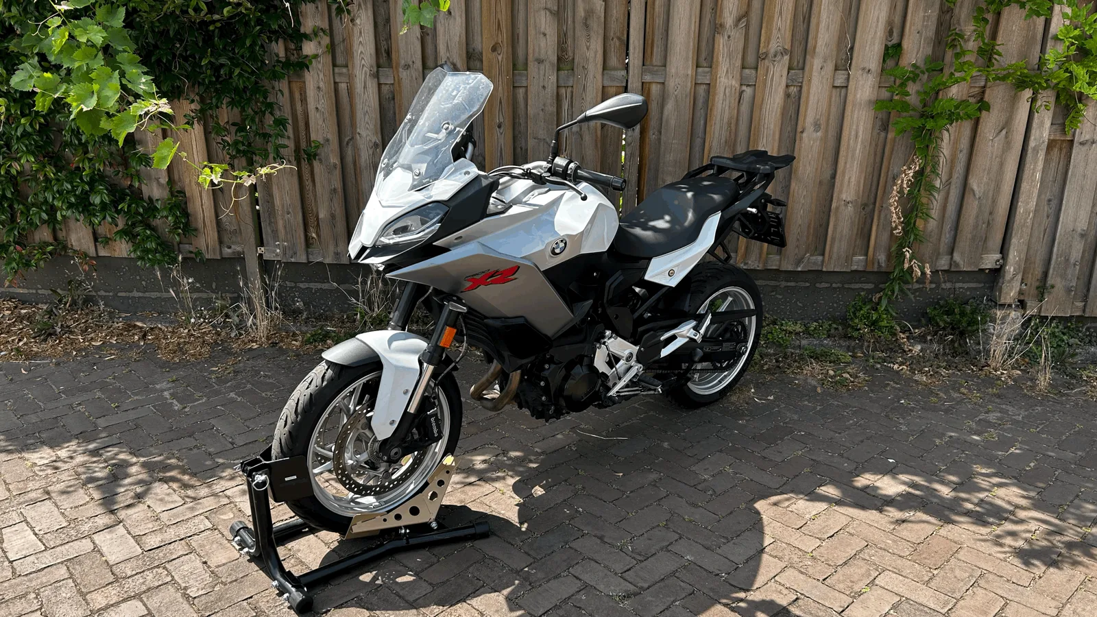 BMW F 900 XR (2022) — foto 1