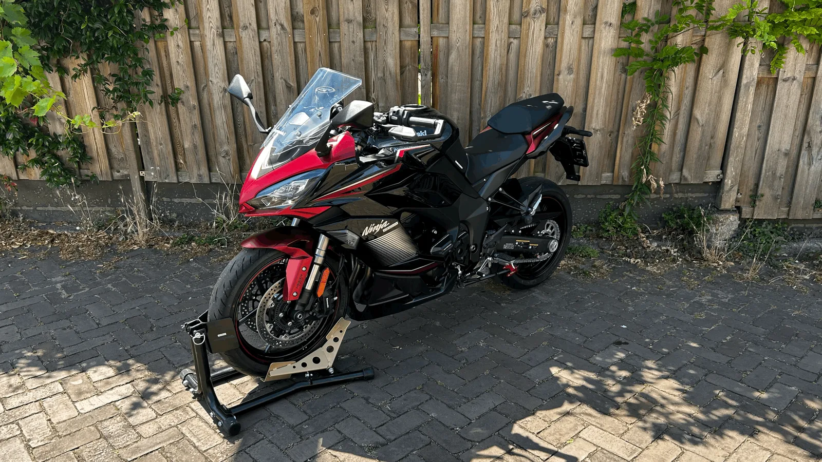 Kawasaki Ninja 1000SX (2023) — foto 1