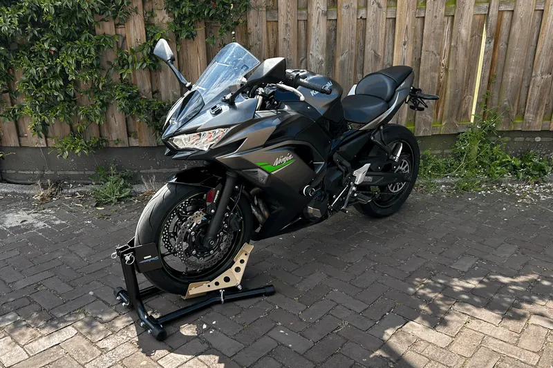 Kawasaki Ninja 650 (2023)