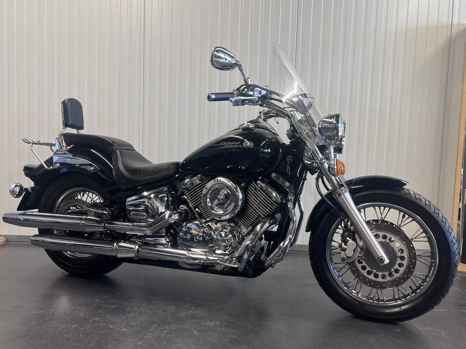 Yamaha XVS 1100 Dragstar (2002) — foto 1