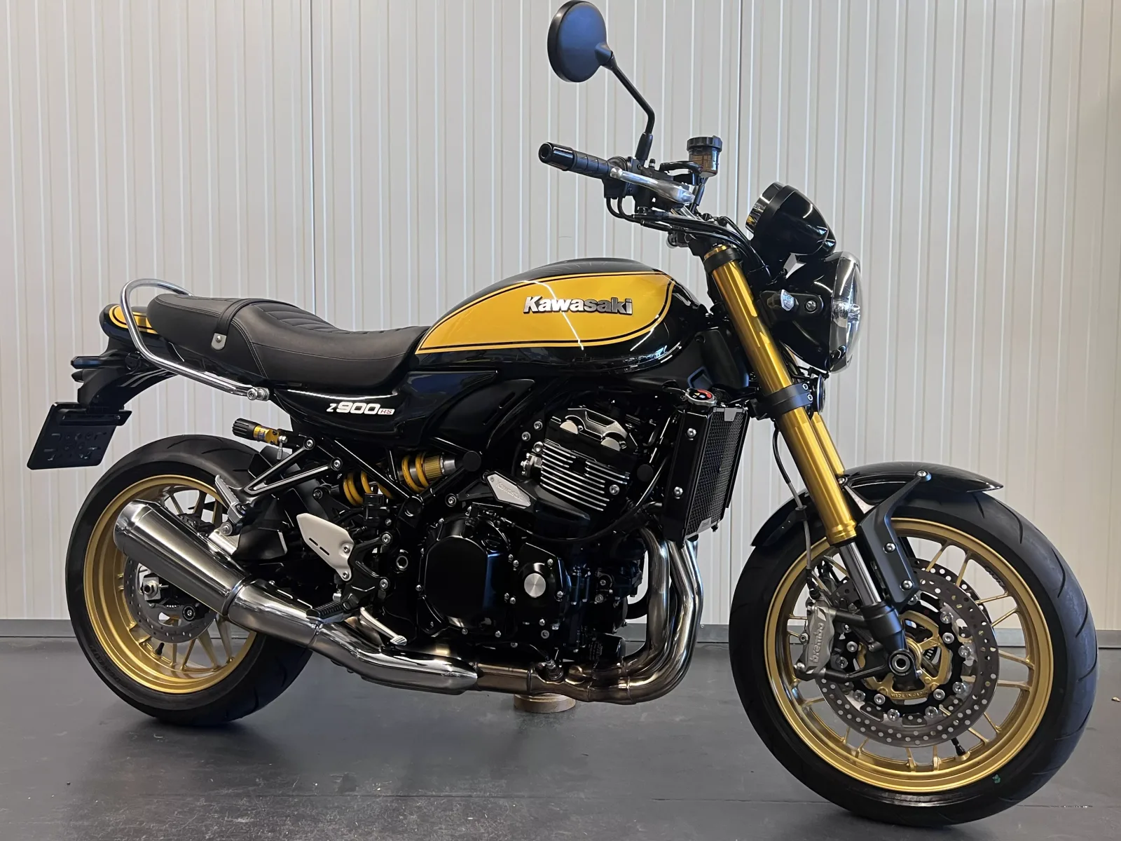 Kawasaki Z900RS (2022) — foto 1