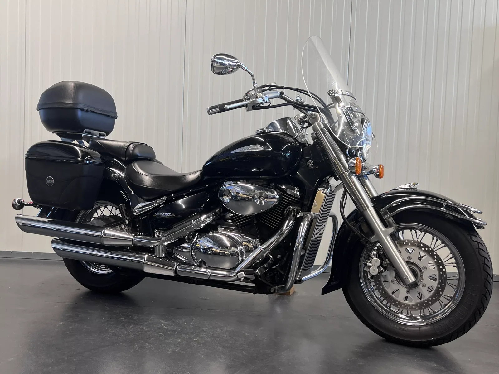 Suzuki VL 800 VOLUSIA (2002) — foto 1