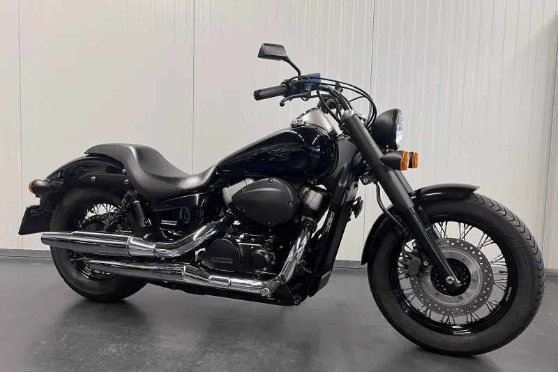 Honda VT750C2B Shadow Black Spirit (2011)