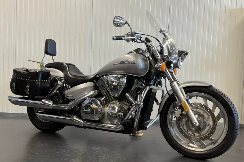 Honda VTX 1300 CUSTOM (2004)