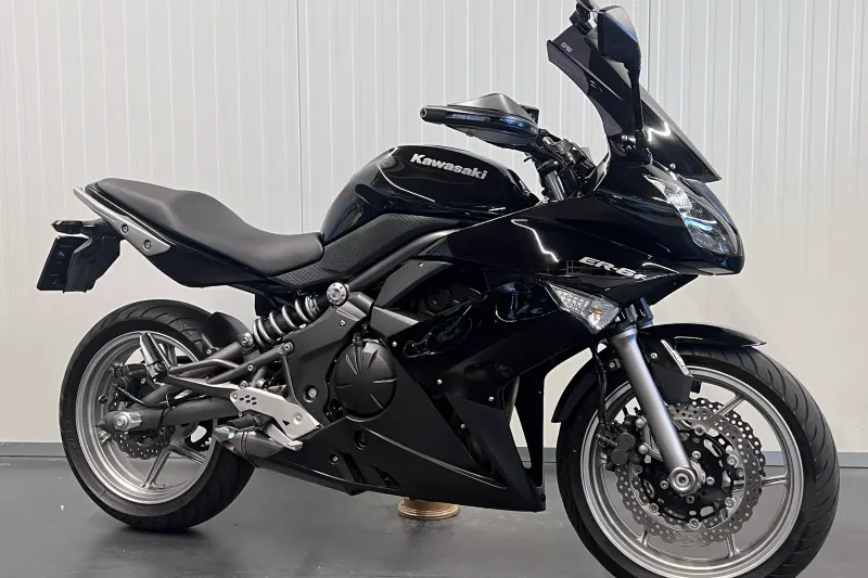 Kawasaki ER-6f (2010)