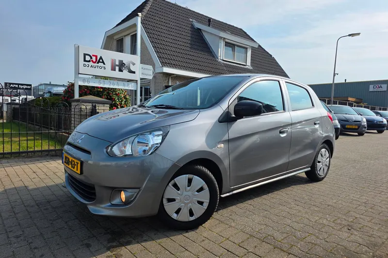 Mitsubishi Space Star (2015)