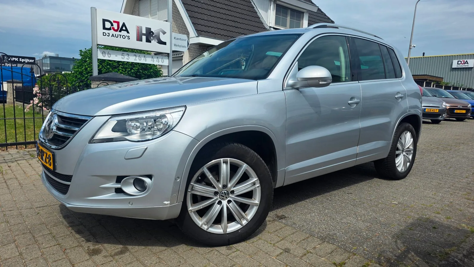 Volkswagen Tiguan (2009) — foto 1