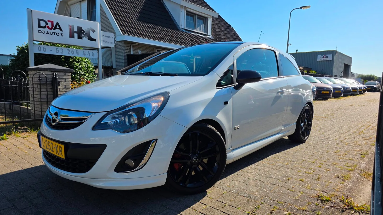 Opel Corsa (2012) — foto 1