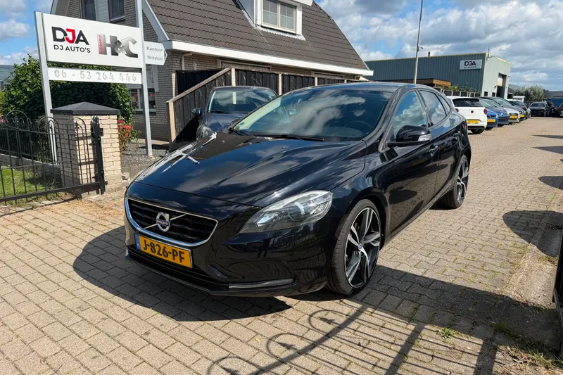 Volvo V40 (2015)