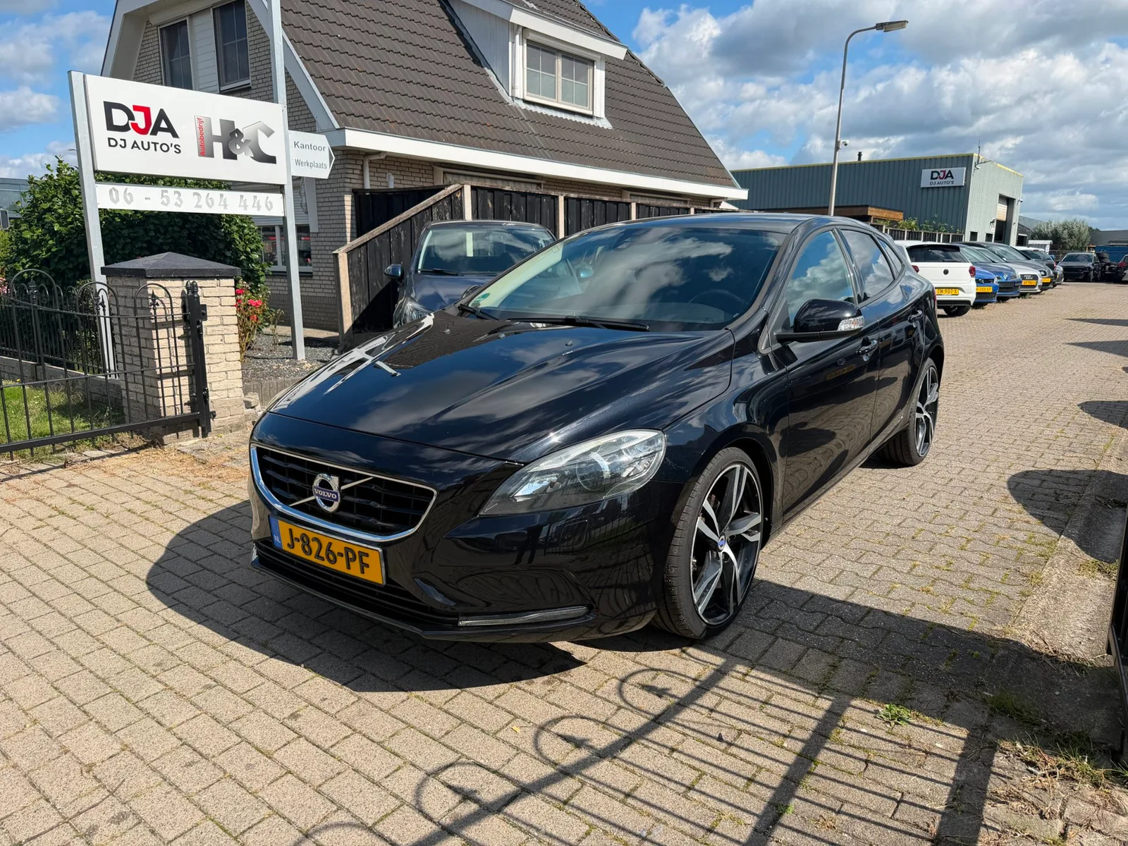 Volvo V40 (2015) — foto 1