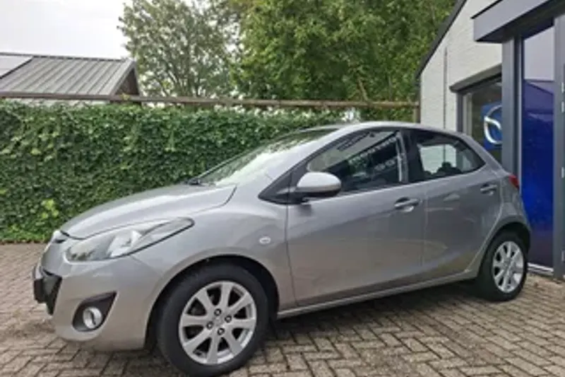 Mazda 2 (2012)