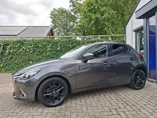 Mazda 2 (2019) — foto 1