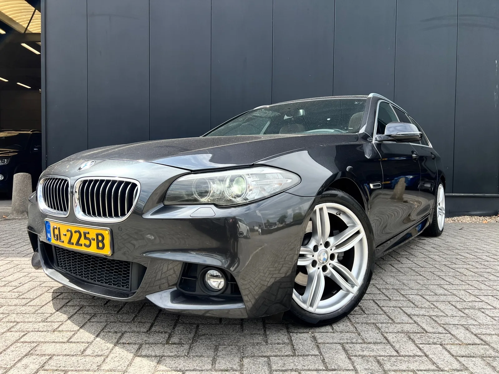 BMW 5-Serie (2015) — foto 1