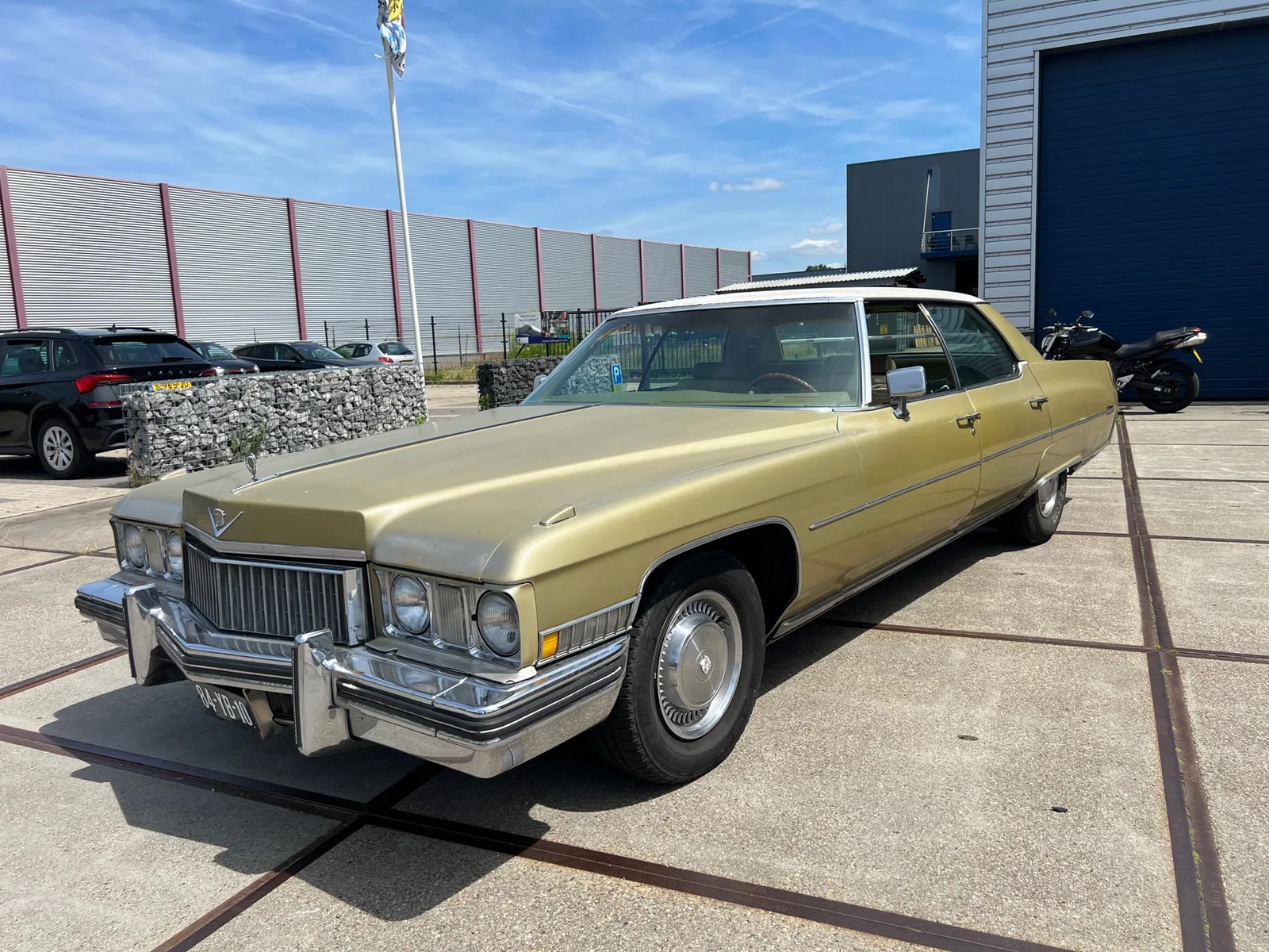 Cadillac De Ville (1973) — foto 1