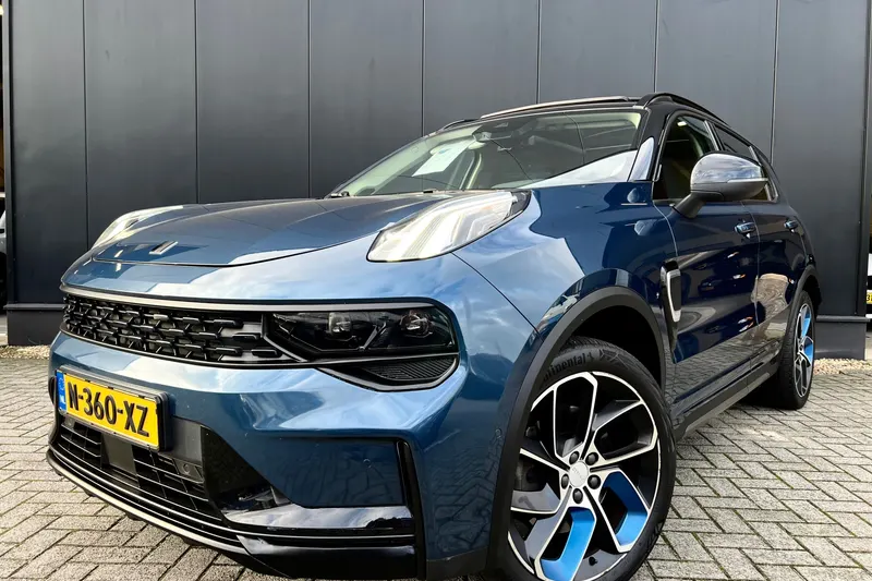 Lynk & Co 01 (2022)