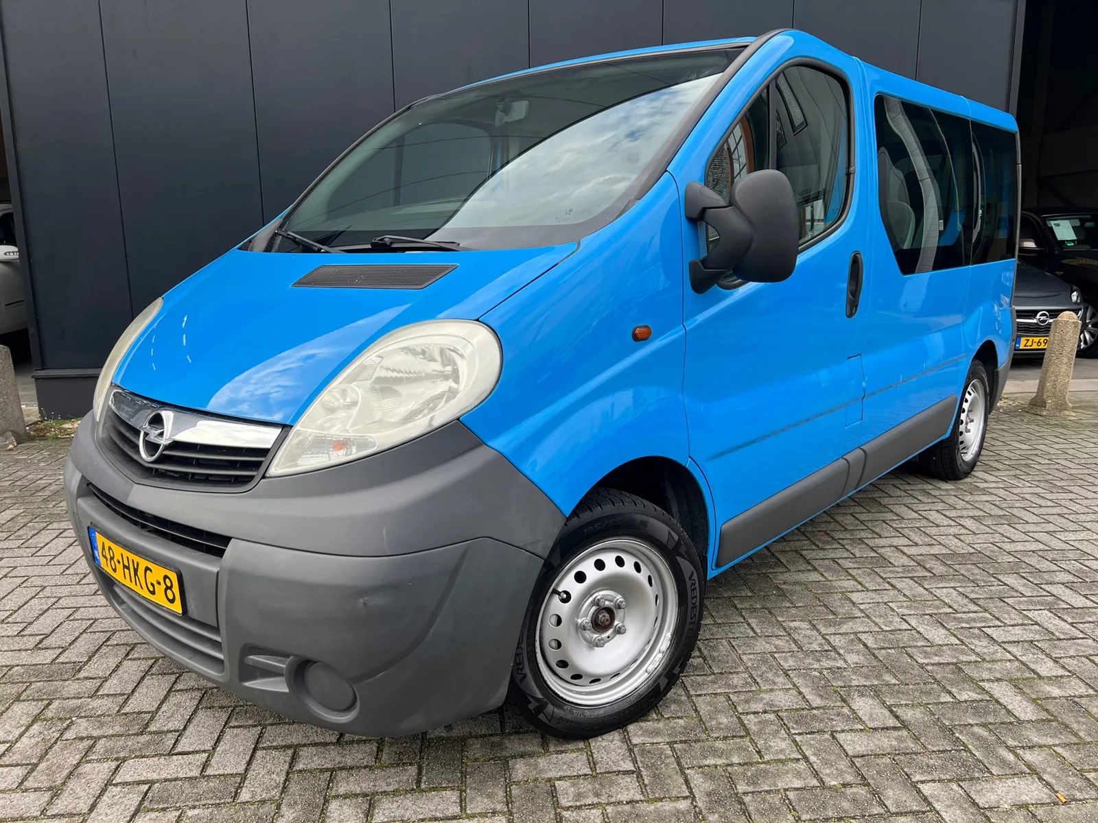 Opel Vivaro (2008) — foto 1