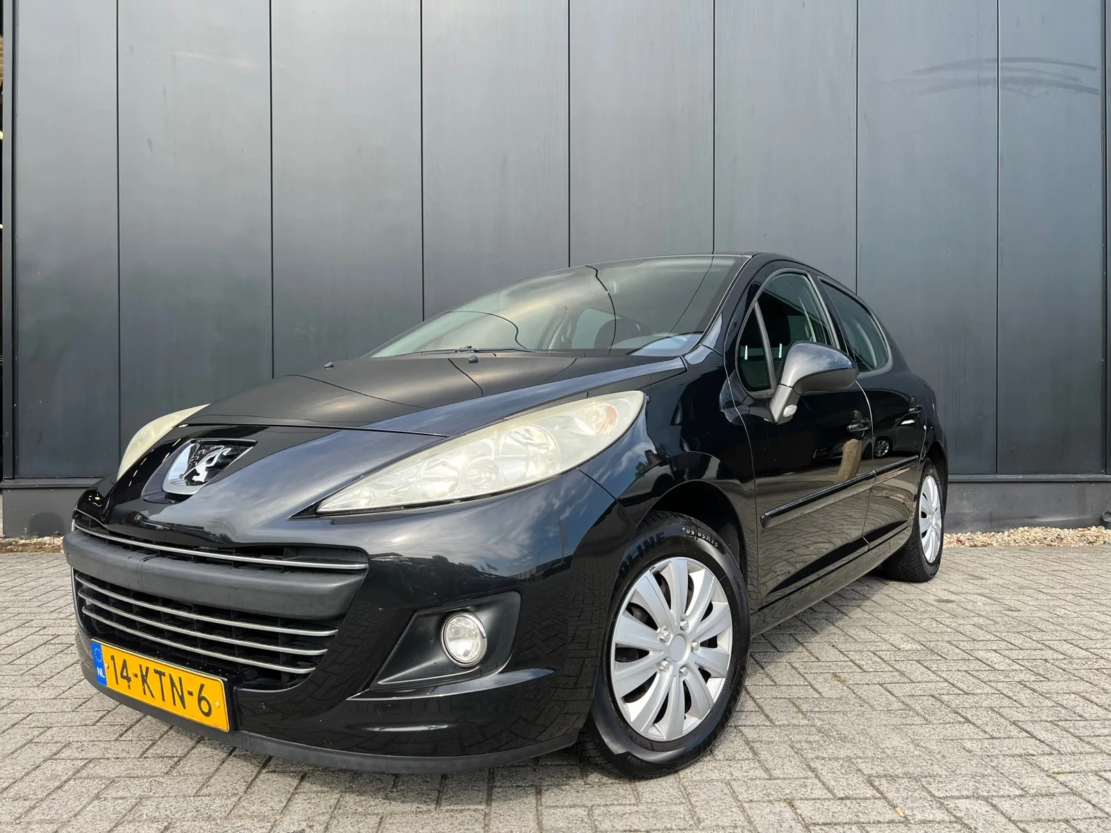 Peugeot 207 (2010) — foto 1