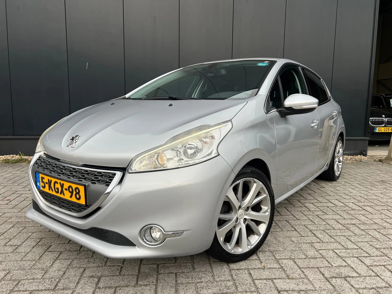 Peugeot 208 (2013) — foto 1
