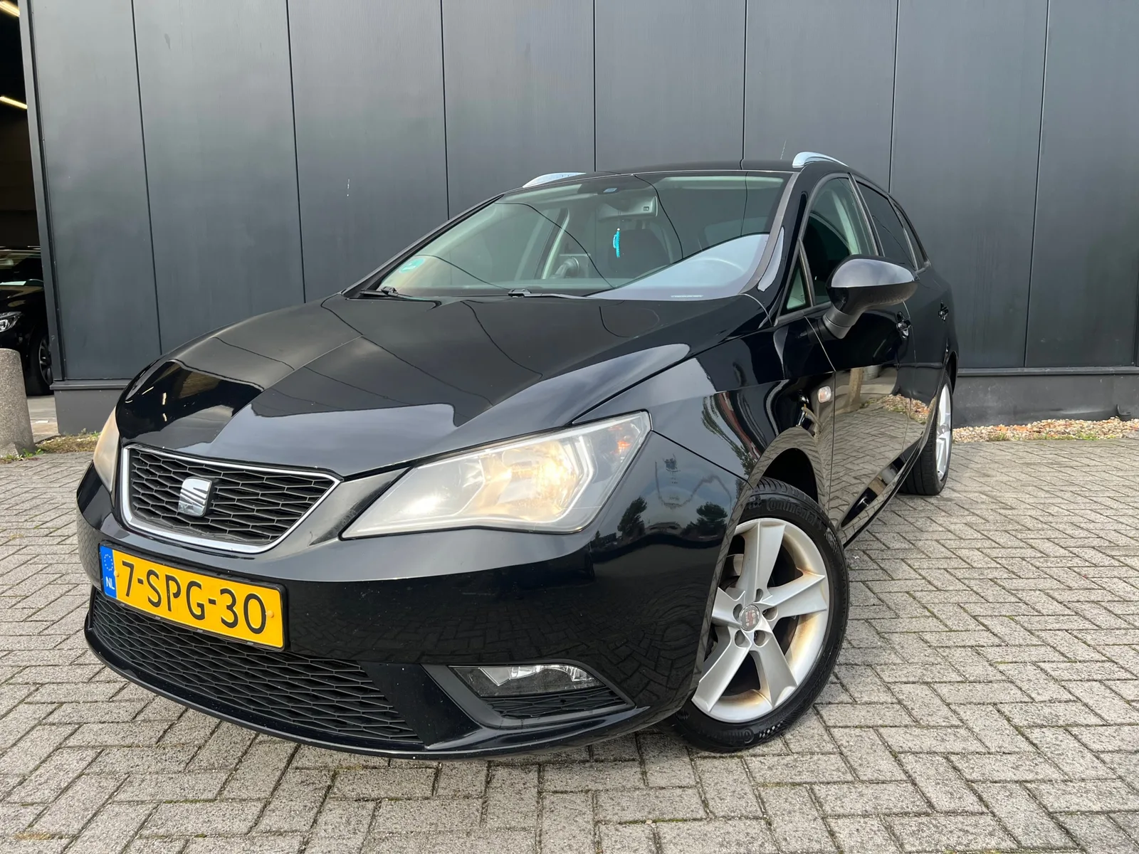 SEAT Ibiza (2013) — foto 1