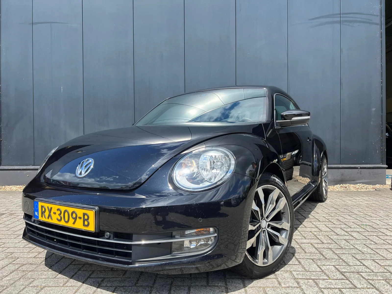Volkswagen Beetle (2012) — foto 1