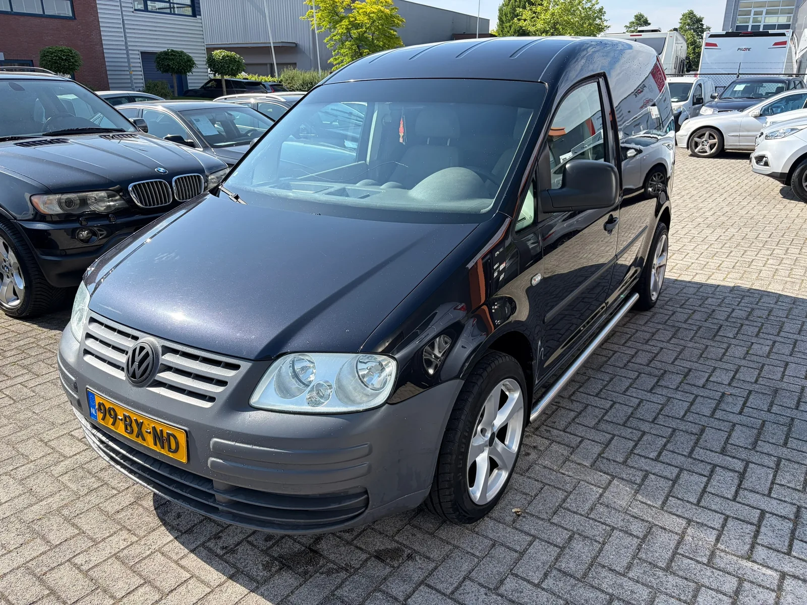 Volkswagen Caddy (2006) — foto 1