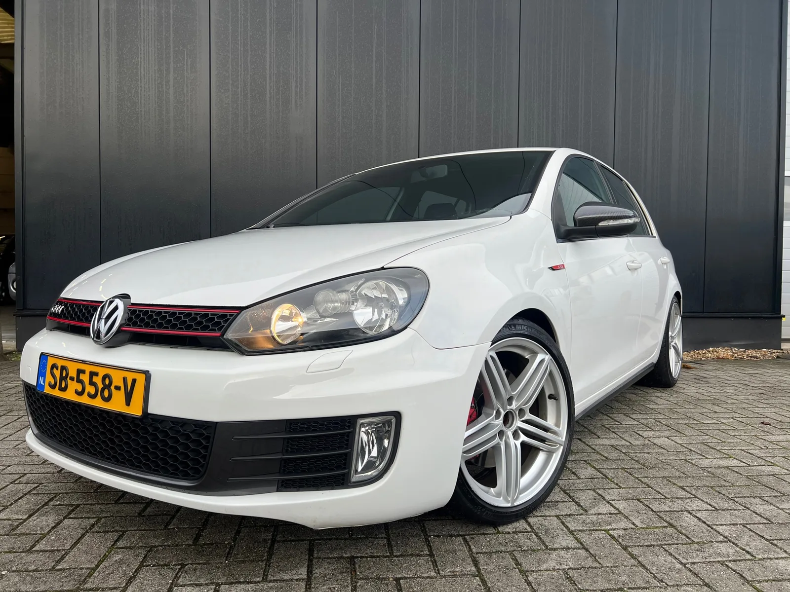 Volkswagen Golf (2010) — foto 1