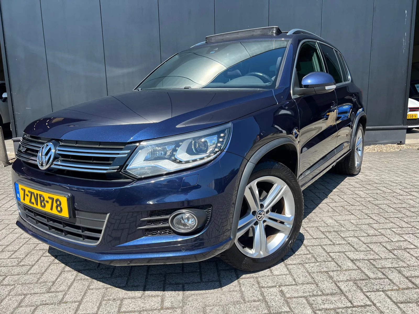 Volkswagen Tiguan (2015) — foto 1