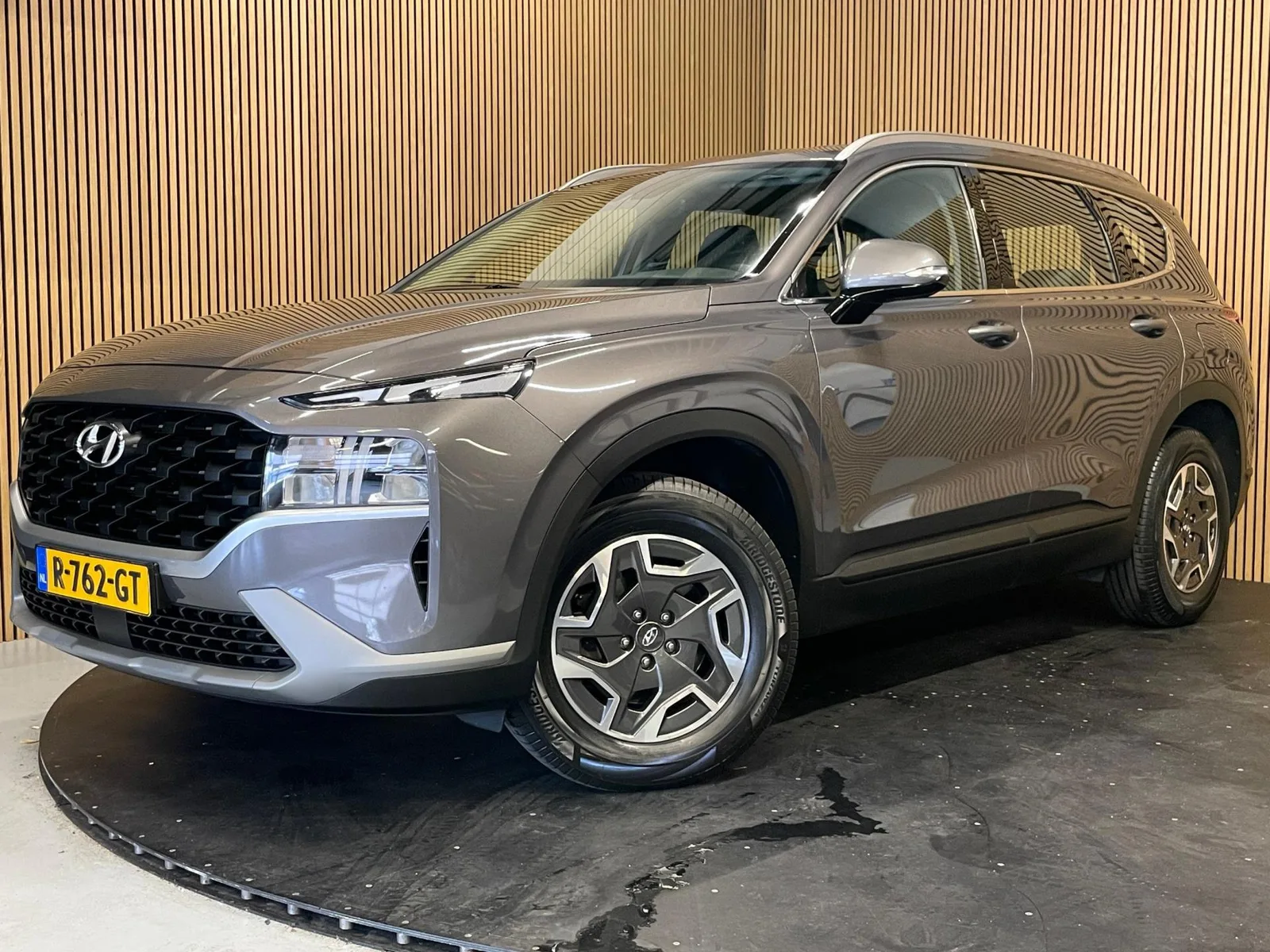 Hyundai Santa Fe (2022) — foto 1