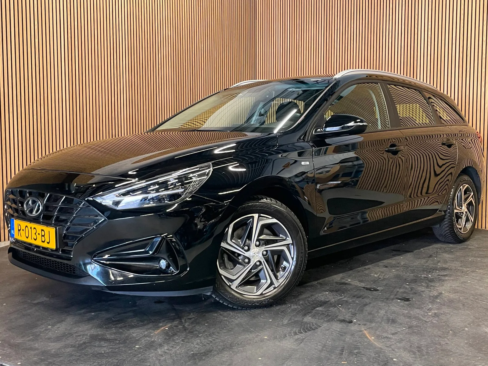 Hyundai i30 (2022) — foto 1