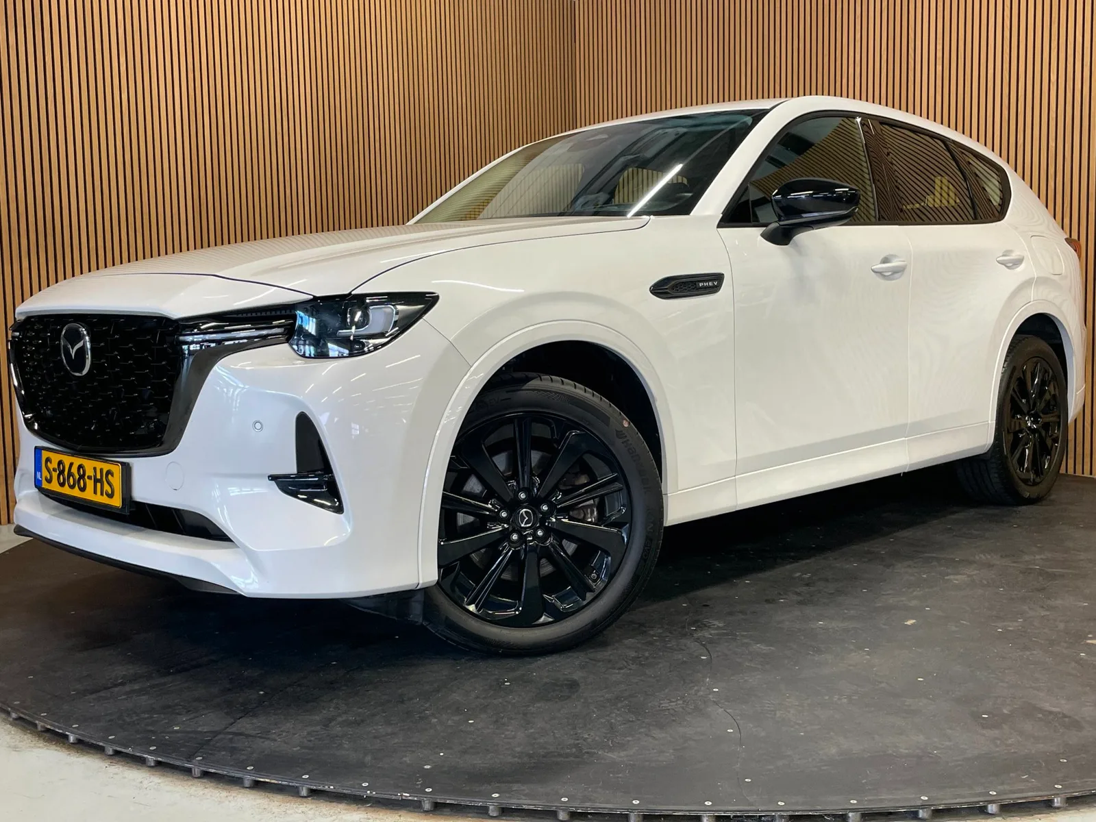 Mazda CX-60 (2023) — foto 1