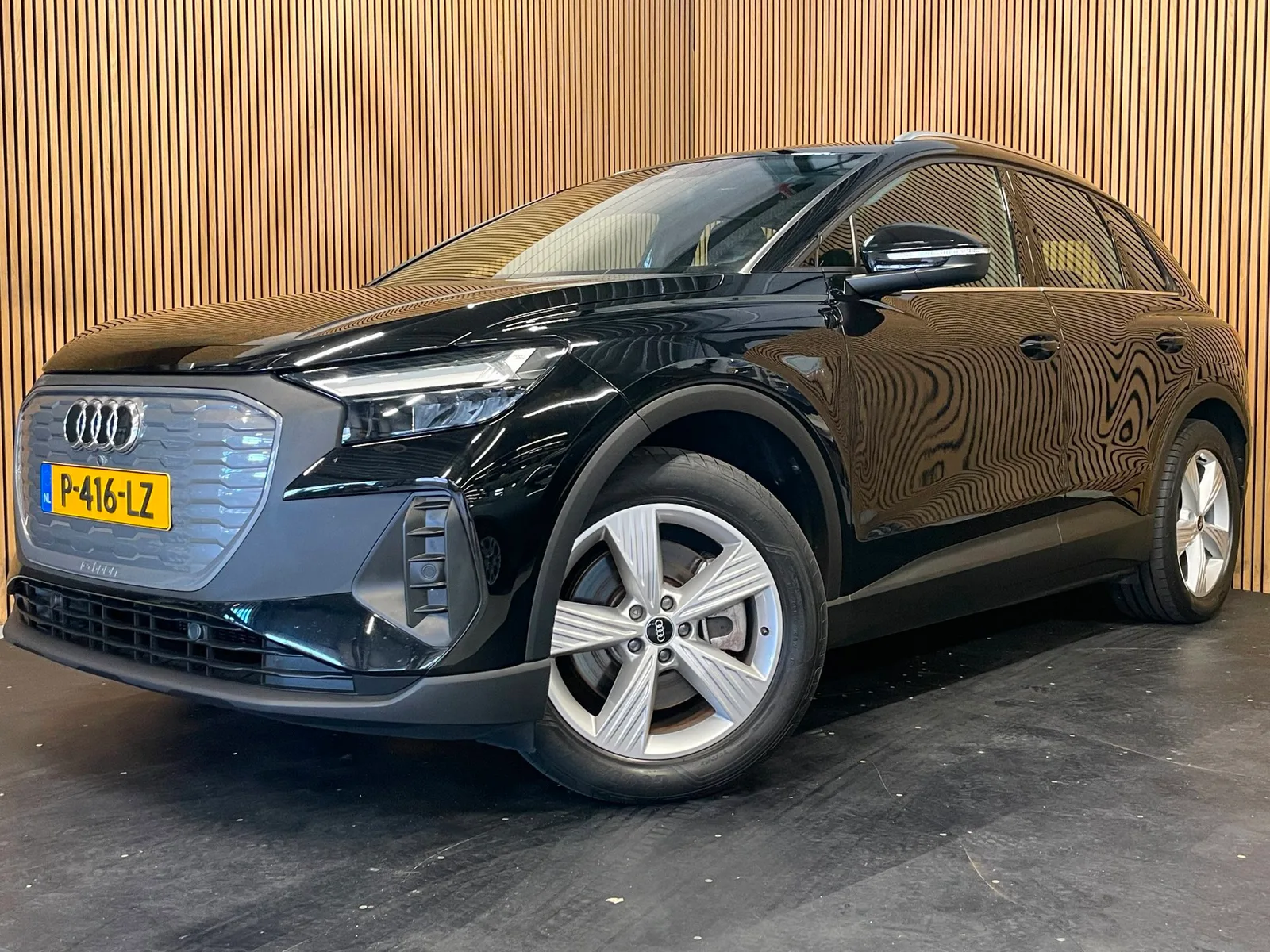 Audi Q4 e-tron (2022) — foto 1
