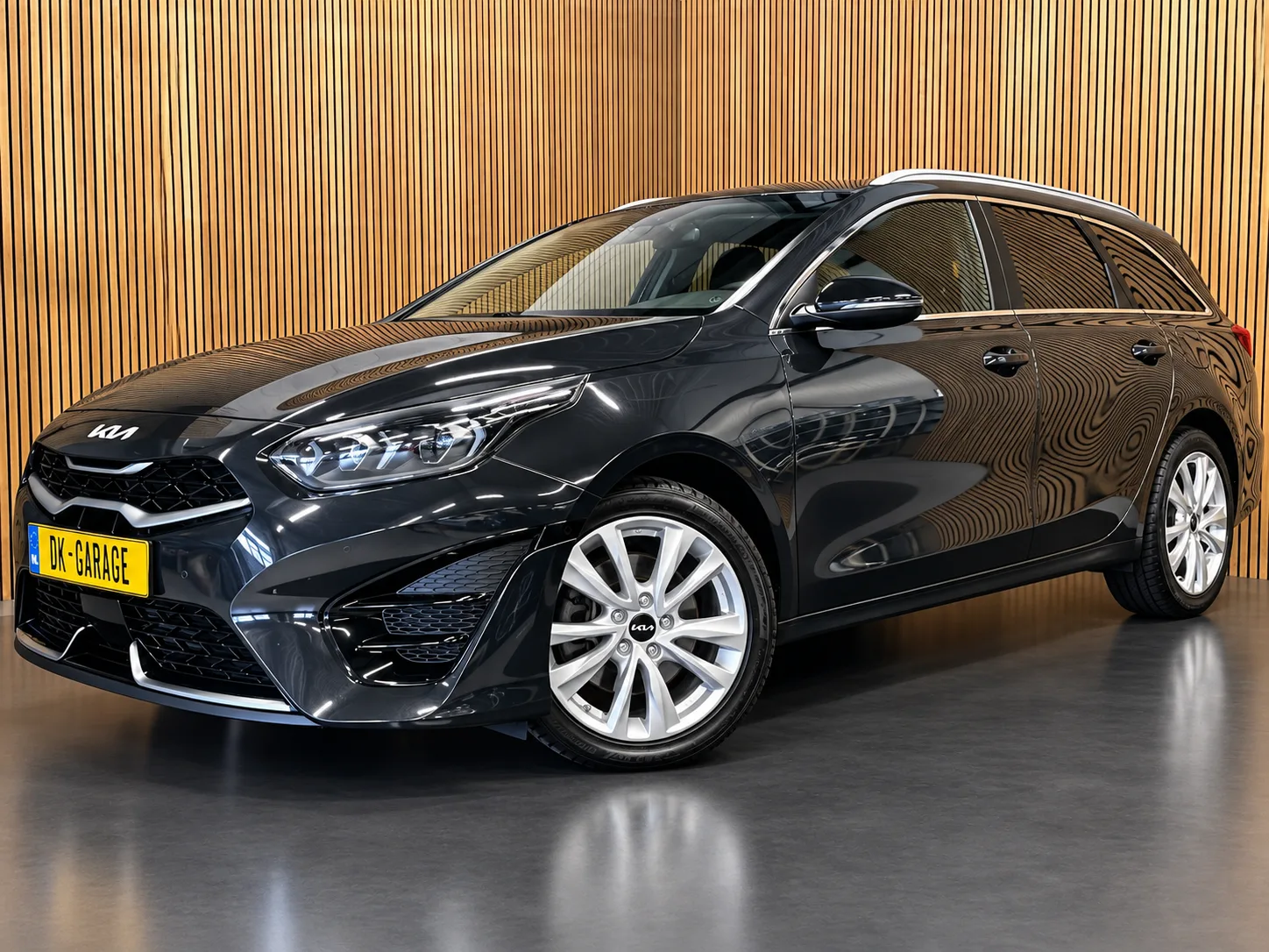 Kia Ceed (2024) — foto 1