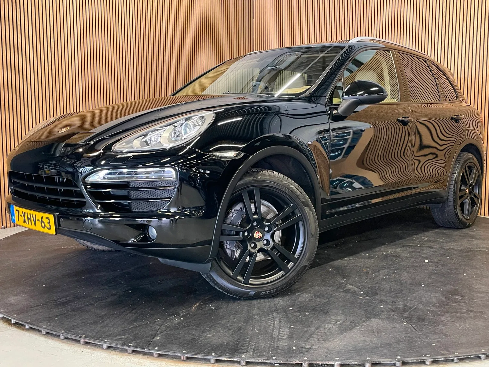 Porsche Cayenne (2012) — foto 1
