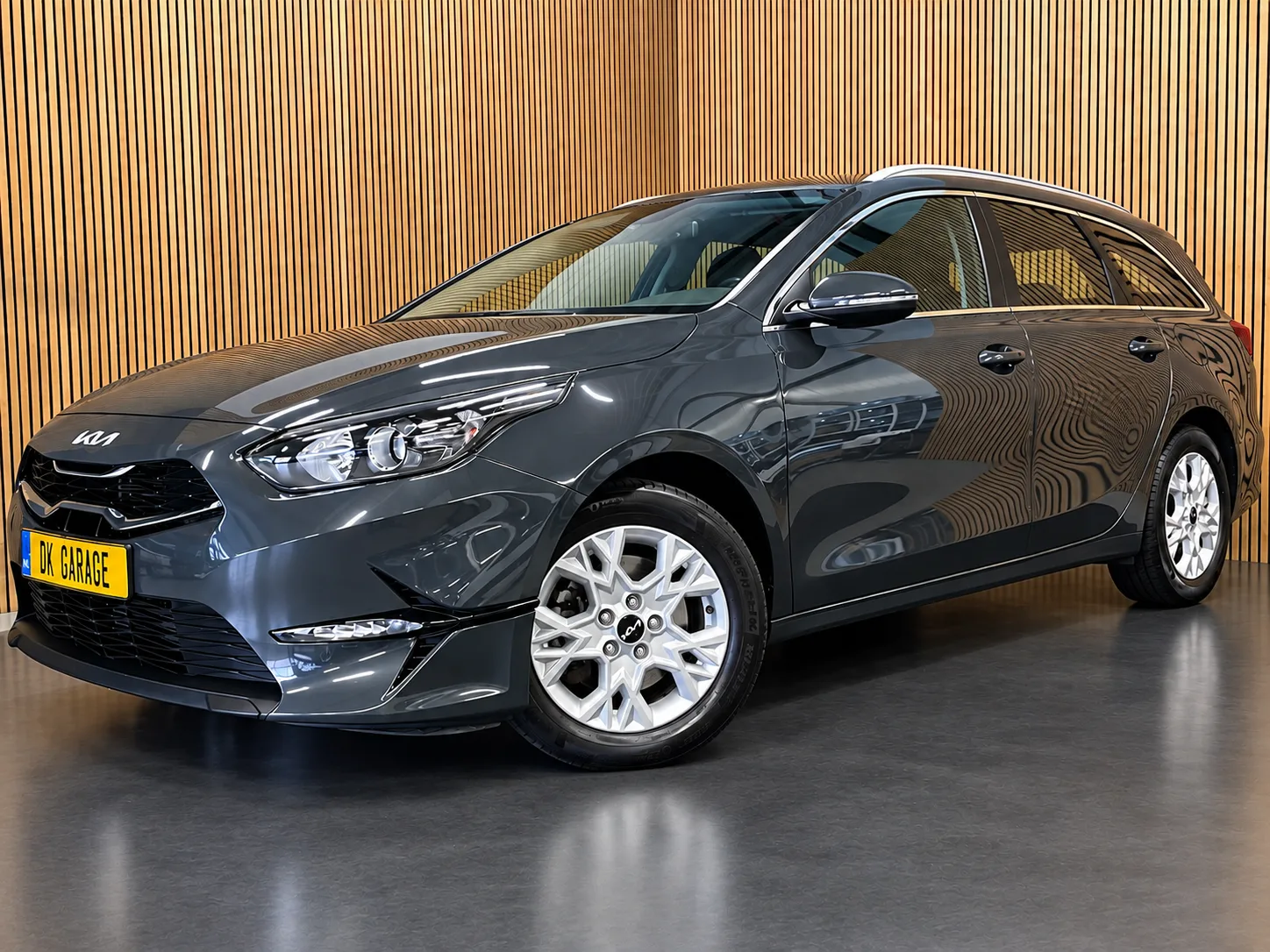 Kia Ceed (2022) — foto 1