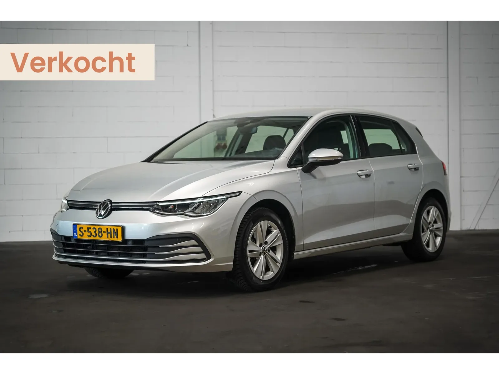 Volkswagen Golf (2022) — foto 1