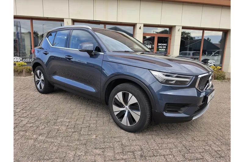 Volvo XC40 (2022)
