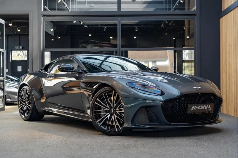Aston Martin DBS (2019)
