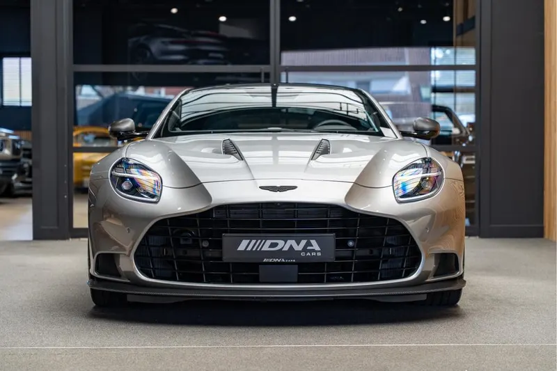 Aston Martin Vanquish (2024)